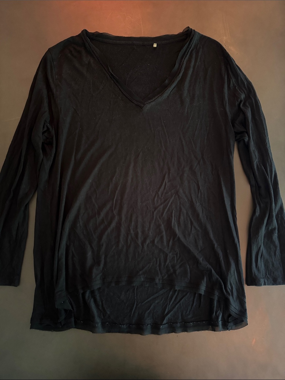 Women's Black V-Neck Long Sleeve Tee